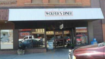 Wolfer's Diner outside