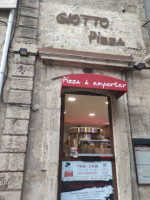Giotto Pizza inside