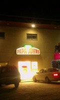 Papa John's Pizza outside