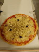 St Sat Pizza food