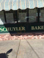 Schuyler Bakery outside