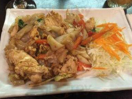 Kawee Thai Cuisine food