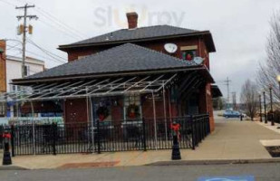 JG's Tarentum Station Grill  outside