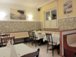 Pizzeria Vesuvio food