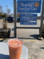 Peachy's Smoothie Cafe food