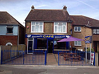 Stewart's Cafe outside