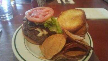 Dowling's Irish Pub And food