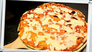 Bramby Pizza food