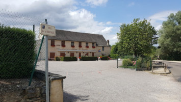 Auberge De La Bouzaize outside