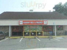 Savory Deli Market outside