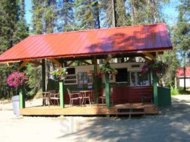 Payo's Thai Kitchen And Cabins inside