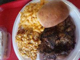 My Daddy's Barbecue food