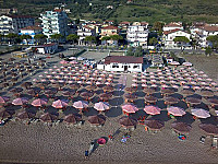 Ippocampo Beach outside