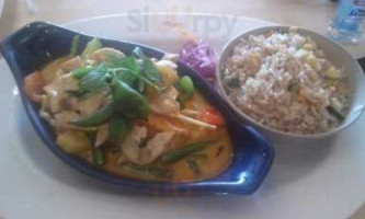 Heng's Thai Cuisine food