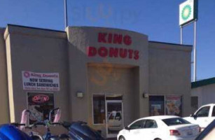 King Donuts Williamsburg outside