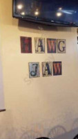 Hawg Jaw Que Brew inside