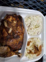 Irv's Bbq food