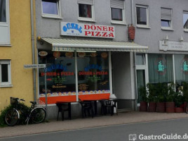 Stern Döner & Pizza outside