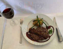 Chateau Bistro Steakhouse Lounge food