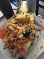 Thana Thai Cuisine food