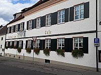 Gasthof Zum Schloß inside