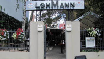 Lohmann outside
