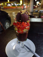 Açai Show food