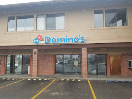 Domino's Pizza outside