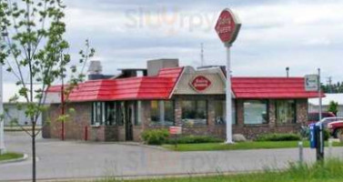 Dairy Queen Grill Chill outside