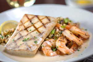 Harry's Seafood And Grille food