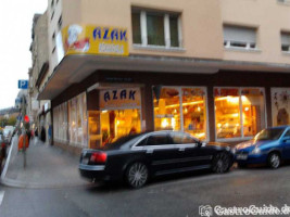 Café In Der Bäckerei Konditorei Azak outside