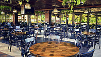 Tavern in the Square - Burlington inside