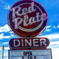 Red Plate Diner outside