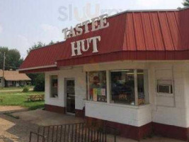 Tastee Hut outside