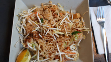 Nini Thai Imbiss food