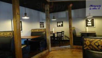 Squealer's Smoke Shack inside