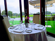 Restaurant des Lacs Golf Hotel de Mont Griffon food