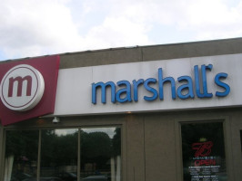 Marshall's Restaurant Bar outside