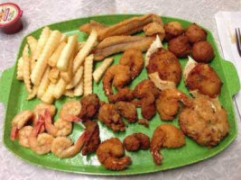 Bobby Dahlberg's Fish Camp food