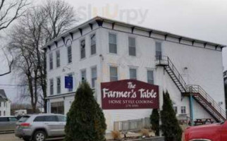 The Farmers Table Corinna Maine outside