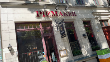 Pie Maker Irish Pub outside