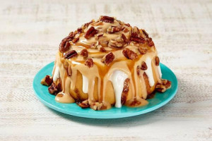 Cinnabon food