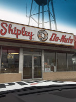 Shipley Do-nuts outside