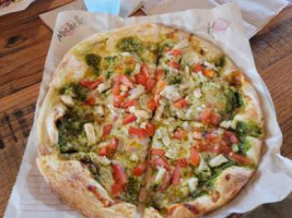 Mod Pizza food