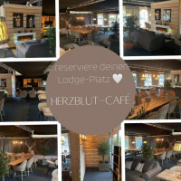 Herzblut Cafe inside