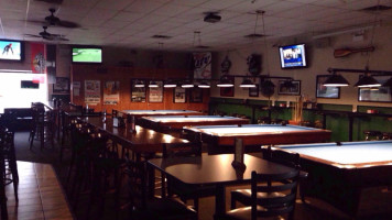 Bob Mccullough's Pub Grill inside