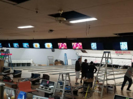 Harbor Lanes inside