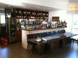 Raphael's Restaurant und Weinbar inside