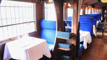 Le Wagon Bleu inside