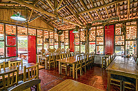 Restaurante Pau de Angu inside
